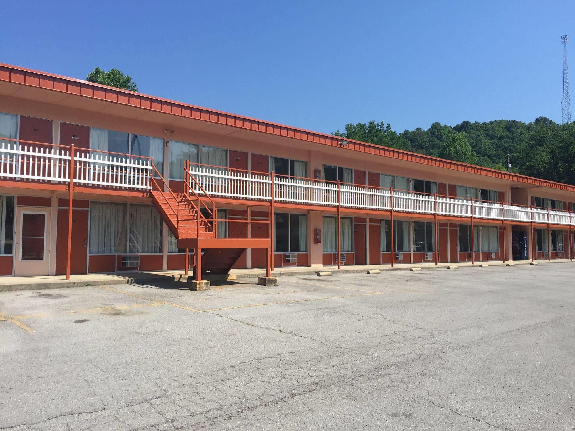 Motel Daniel Boone Motor *
